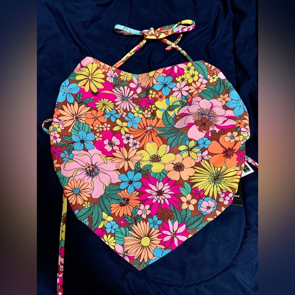 Large swim top Walmart brand, nwt
